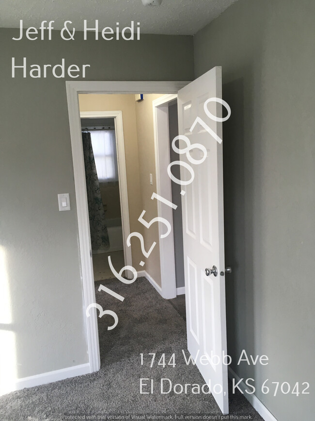 1744 Webb Ave