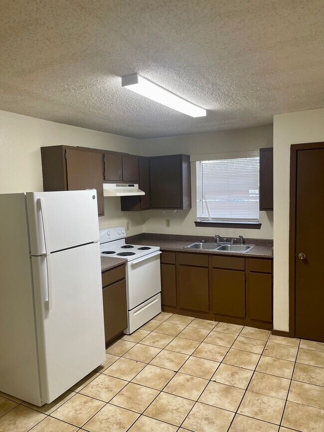 Photo - 2319 Elm Park Dr