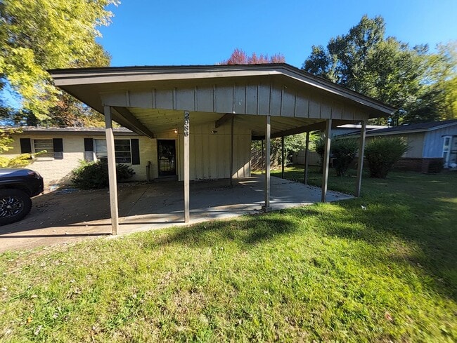 Building Photo - 2986 Croley Dr