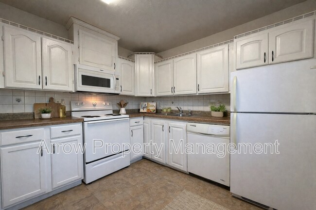 Photo - 2000 Washington St