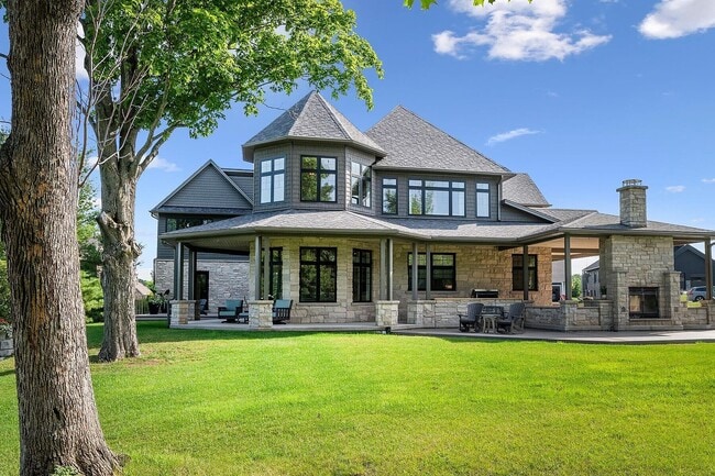 Photo - 511 Algonquin Trail