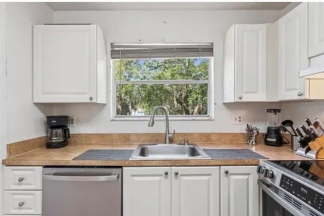 Photo - 2564 Woodgate Blvd