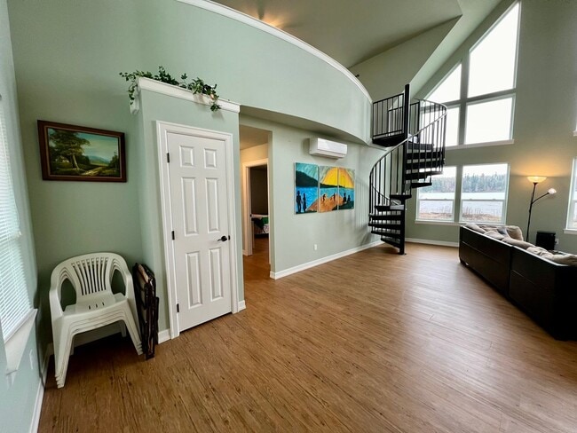 Photo - Waterfront 2 Bedroom Home in Ferndale!