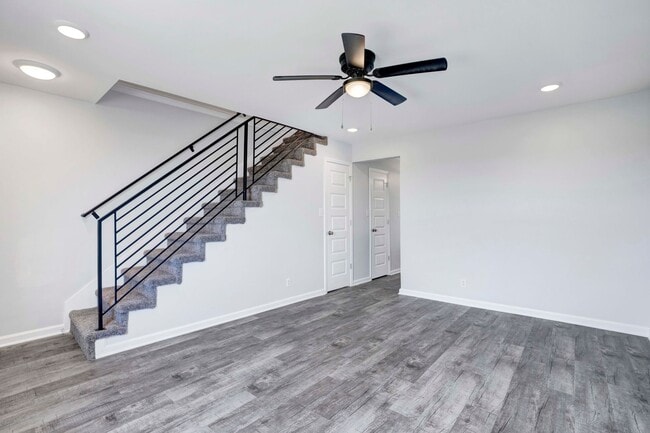 Photo - 1108 Pembroke Oak Grove Rd Unidad 20