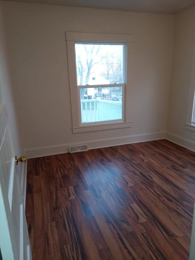 1437 N Water St Townhome Townhome Rental in Cape Girardeau MO