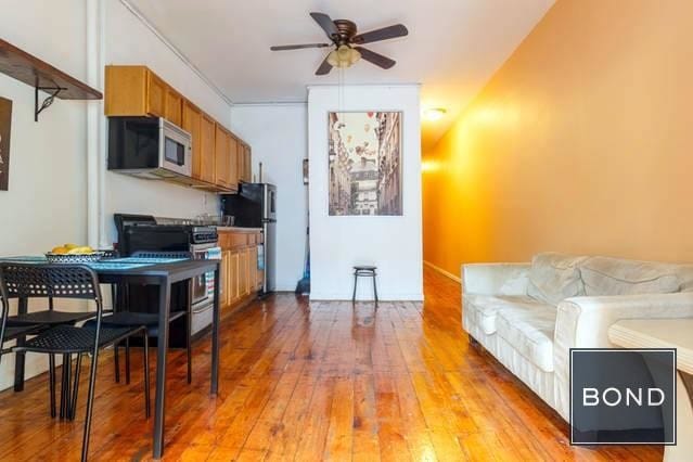 13 Saint Marks Place