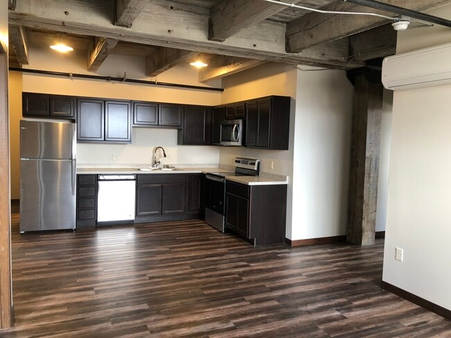 Photo - 1010 Center Ave