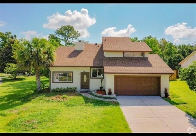 Building Photo - 401 Woodview Dr Rental