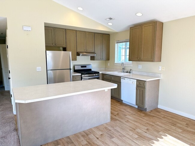 Photo - 3035/3037 Pacific St Unit 3035