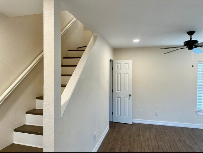 Photo - 2725 42nd St