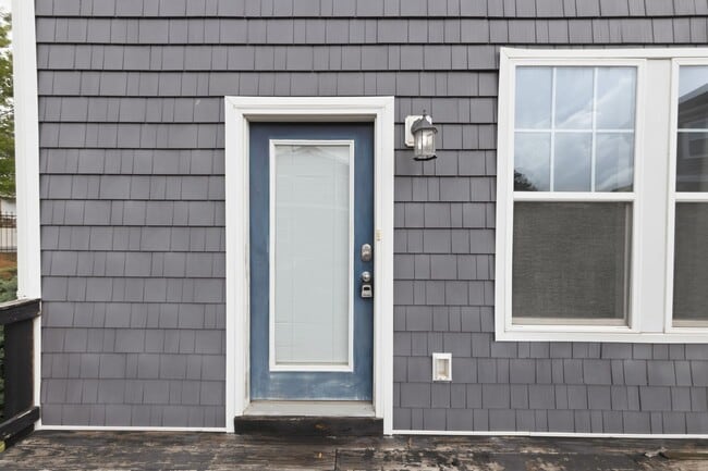 Photo - 4bd 3.5bath TWH close to LoSo, South End, Uptown, NoDa