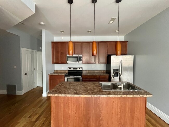 2626-2628 Wyoming St - 2626-2628 Wyoming St Condo Unit 2628-A