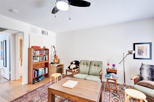 Photo - 2207 Leon St Unit 303