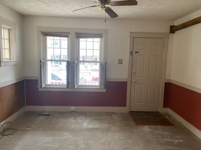 Photo - Beautiful 2 Bedroom Semi-Detached Home in Lancaster!