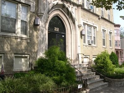 22 Duncan Avenue Apts
