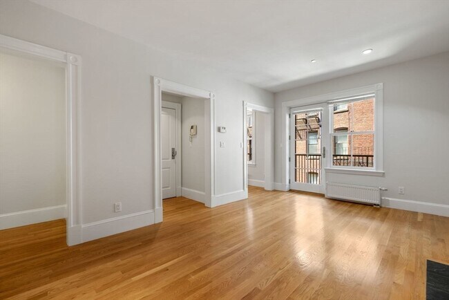 Photo - 70 Clarendon St Unit 2