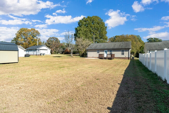 Photo - 2175 Glendale Ave