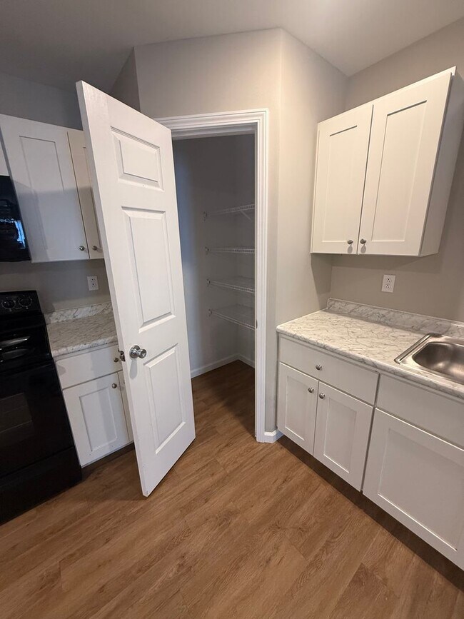 Photo - 2 Bedroom 1.5 Bathroom Townhouse in Jackson, MO Unidad 226 Townhome LOWER