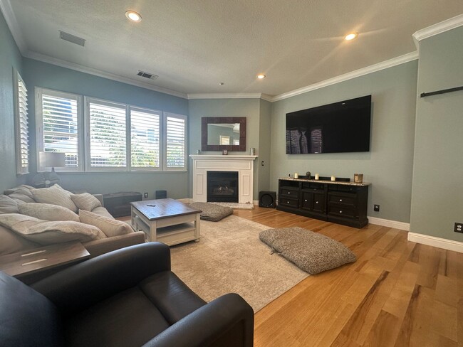 Photo - Gorgeous single story with Pool!