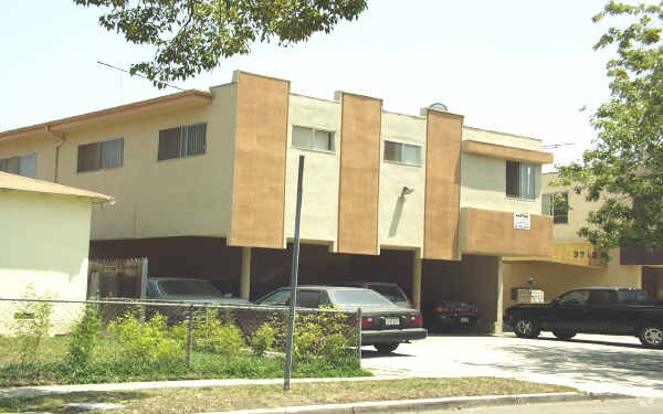 3708 Veteran Ave