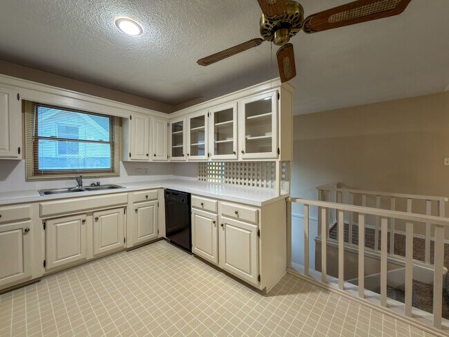 501 N May Ave Unit 4