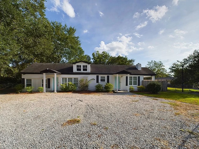 Photo - 3718 Live Oak St