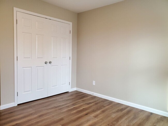 Photo - 3 bed, 1 bath Apartment Unidad 219-205