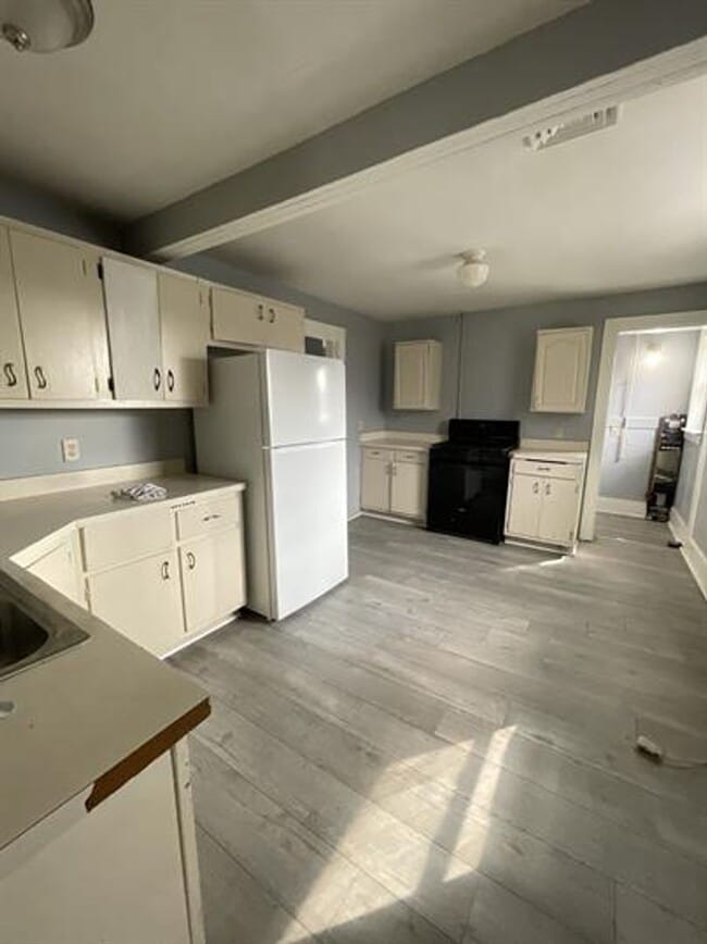 Photo - 423 W Marion St Unidad 423 West Marion Street- 3B