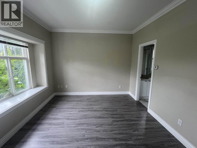 Photo - 8006 Cartier St