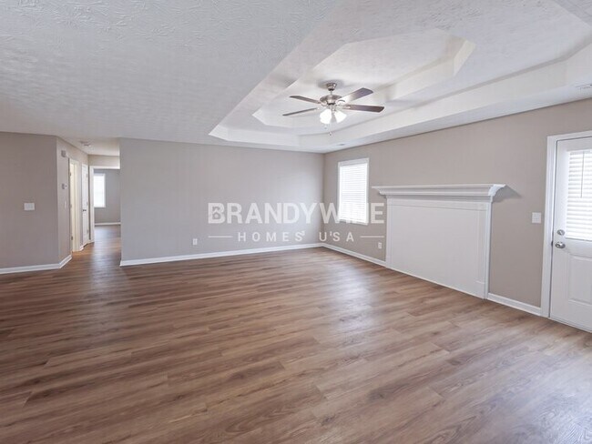 Photo - 200 Falcon Ridge Dr