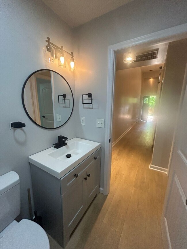 Photo - State St Unit 100