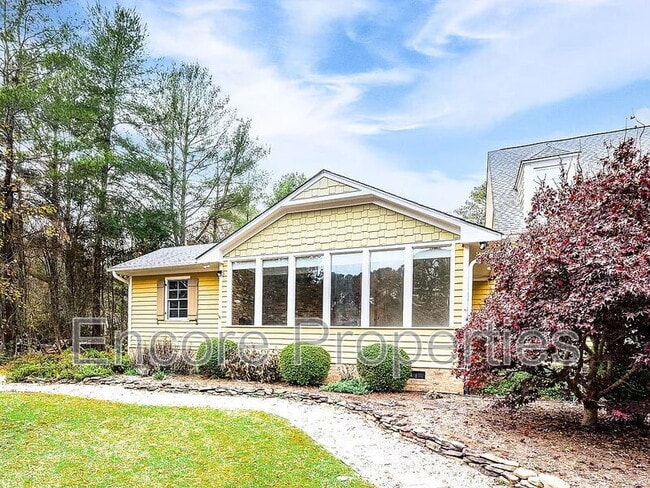 Photo - 105 Baybrook Ct