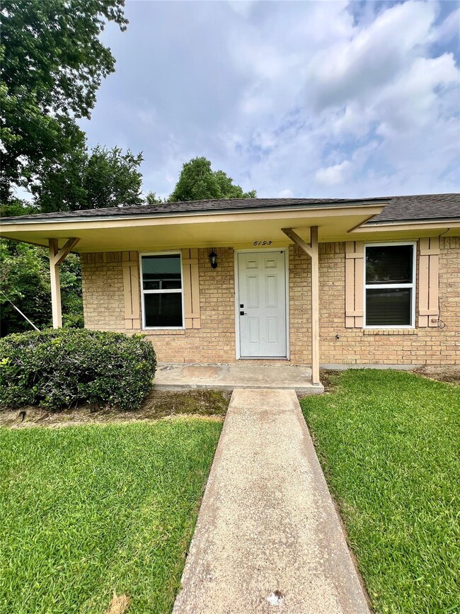 Photo - 6195 Bedford Dr Townhome