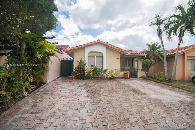 Photo - 2524 W 65th St Casa