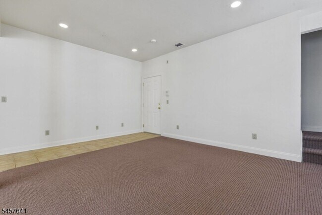 55 S Fullerton Ave