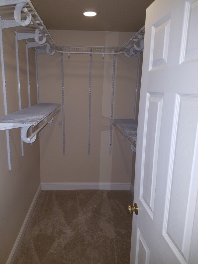 Photo - Fantastic home in Charleston Place, 4-bedroom, 3 bath, 2 car!