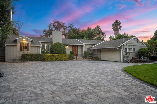 Photo - 5659 Corbin Ave