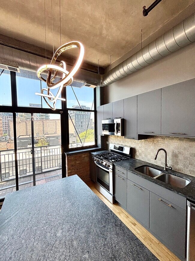 Photo - 817 W Washington Blvd Unit 507