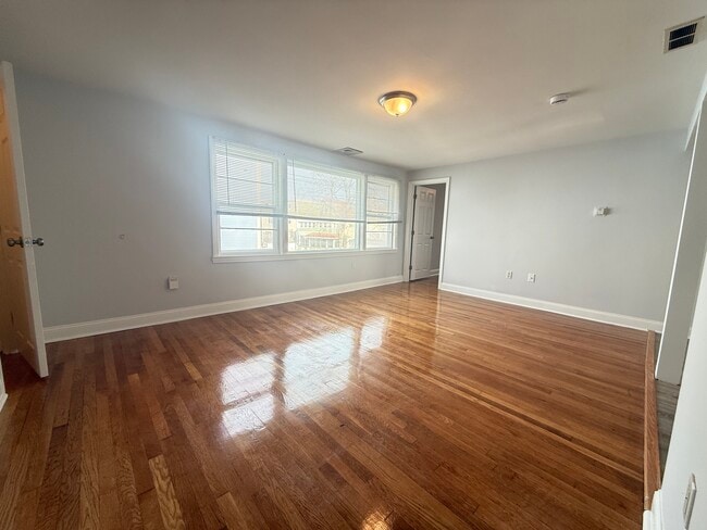 Photo - 43 May St Unit 2