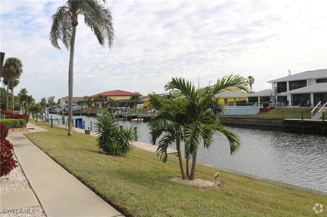 Building Photo - 3935 Country Club Blvd Unit 11 Rental