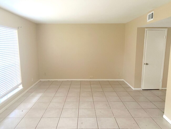 Photo - SPRING BRANCH TOWNHOME