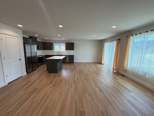 Photo - Now renting 3-bedroom House, to view this and other rentals go to www.stillproperties.com