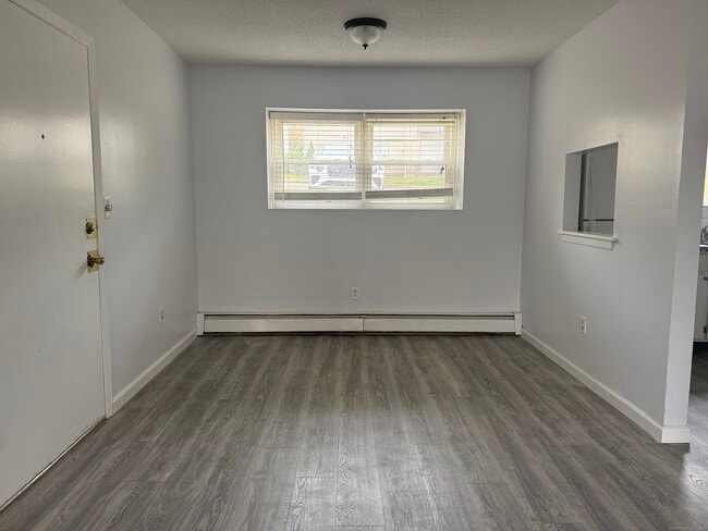 Photo - 226 Laurel St Unidad APT 14