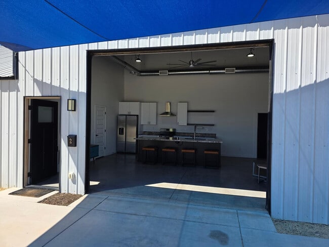 Photo - 2061 W Daniel Rd