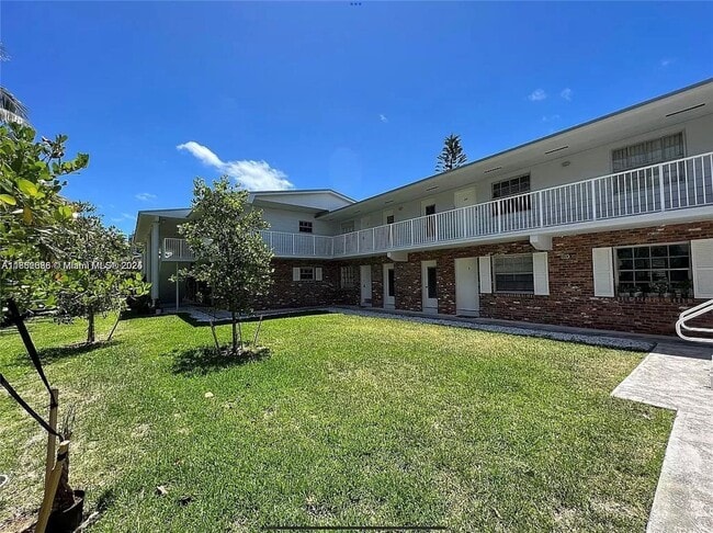 Building Photo - 100 Sunrise Dr Unit 2 Rental