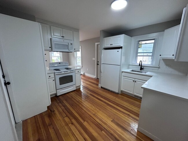 Photo - 231-233 Beechwood Ave, Torrington Unit 1