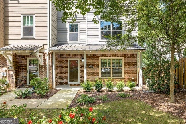 Photo - 1333 Oakview Rd