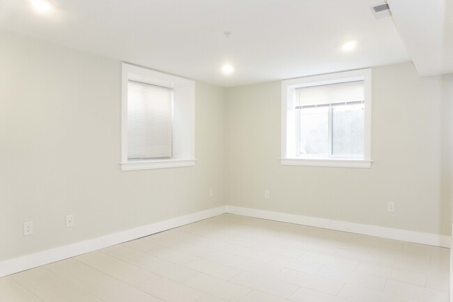 Photo - 56 Athol St Unit 1