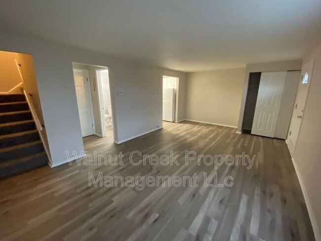 Building Photo - 5520 Beavercrest Dr Unit #12