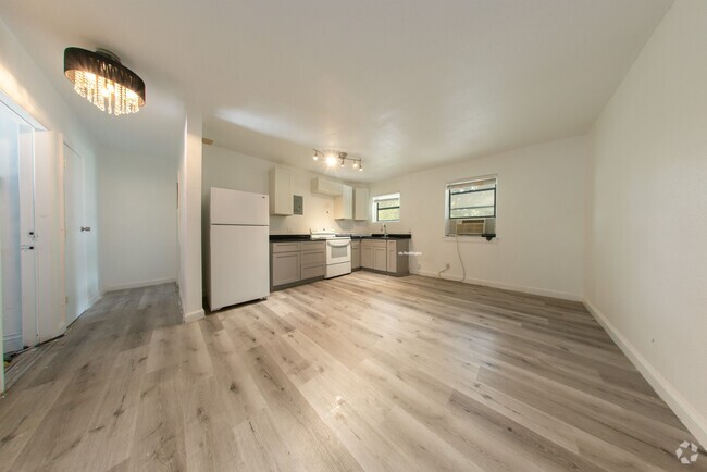 Building Photo - 35 NE 59th St Unit #4 Rental